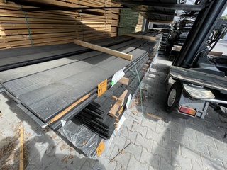 Ca. 26x Douglas Zweeds Rabat zwart gecoat , 12/24x195mm, lengte 500cm